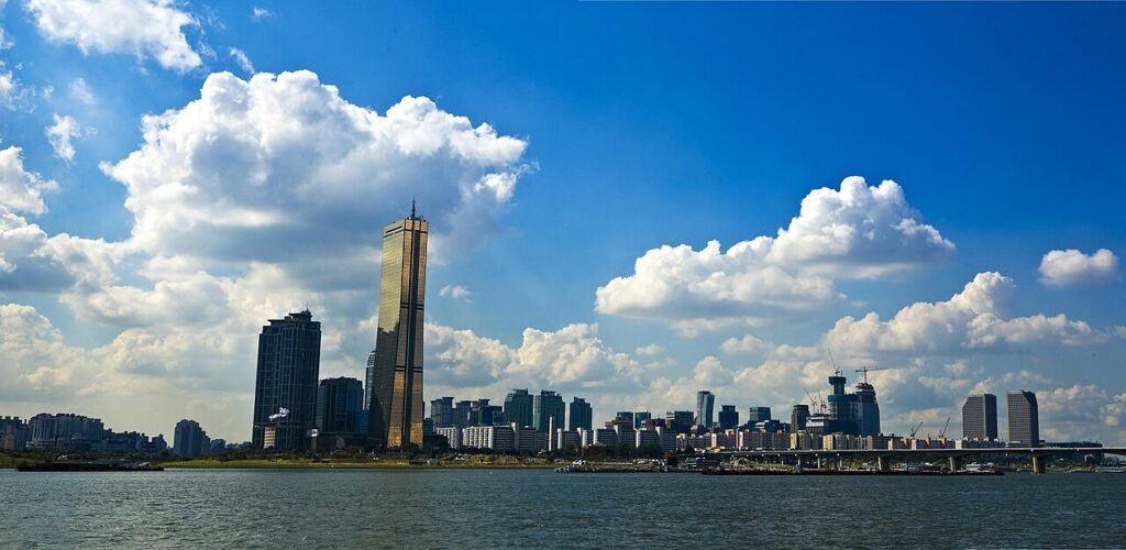 Seoul city skyline along the Han River, seen on a 3-day Seoul itinerary