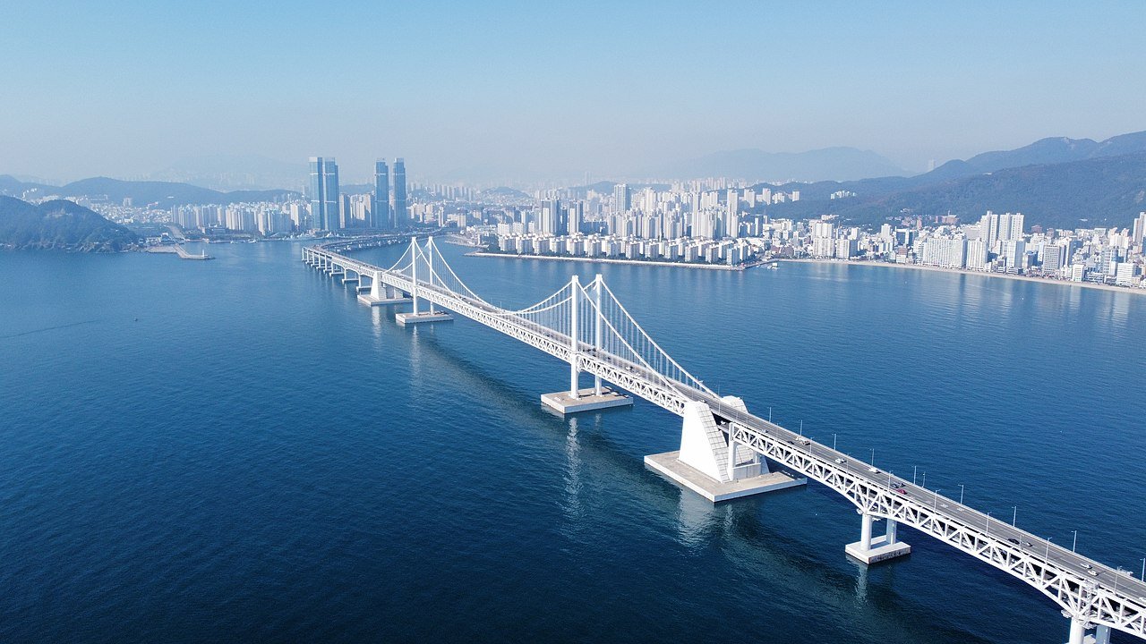 Gwangan Bridge spanning the sea off Gwangalli Beach, Busan