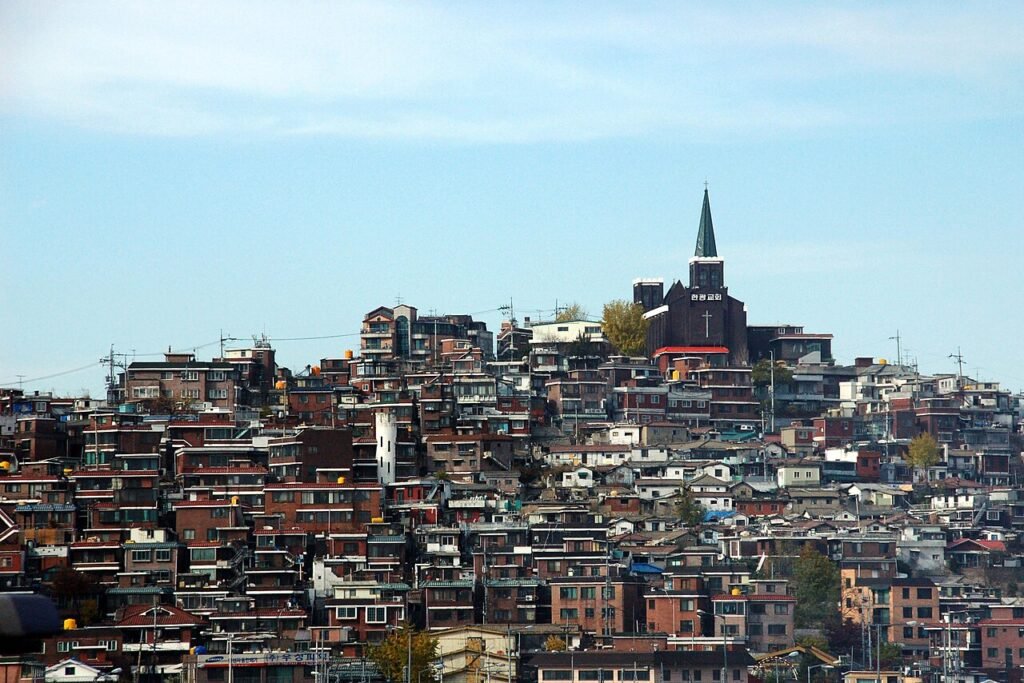 View over the Yongsan district of Seoul, home of the HYBE headquarters