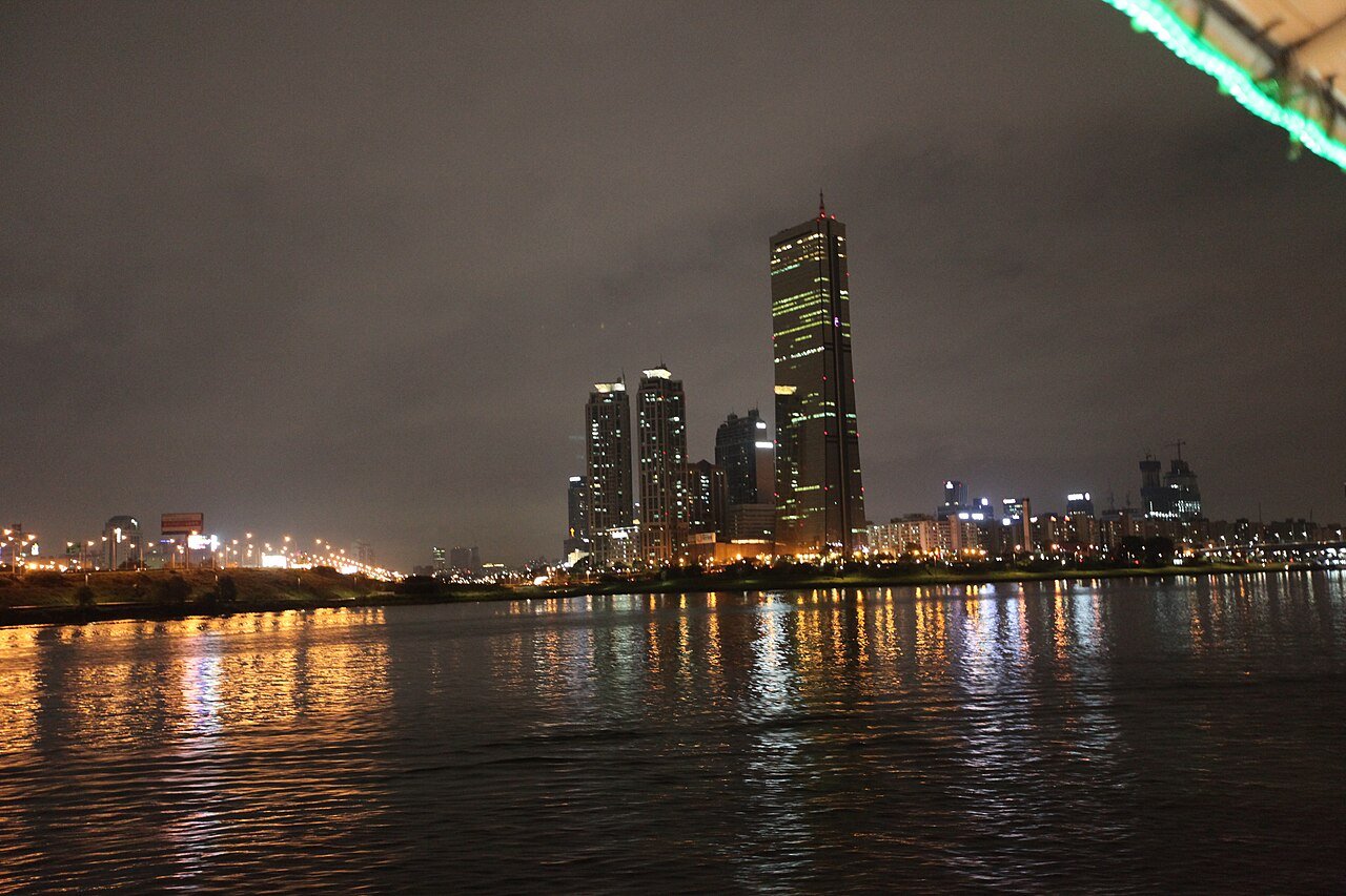 Night view of the Yeouido district and Han River in Seoul