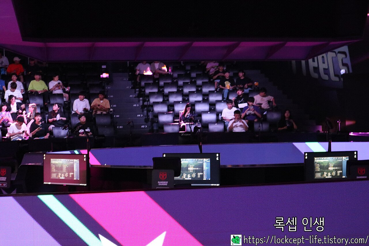 Fans fill the stands at a League of Legends Champions Korea match