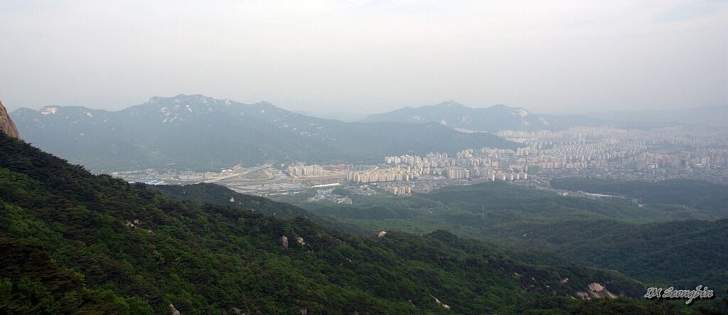 The residential Dobong District of northern Seoul, home to Ssangmun-dong